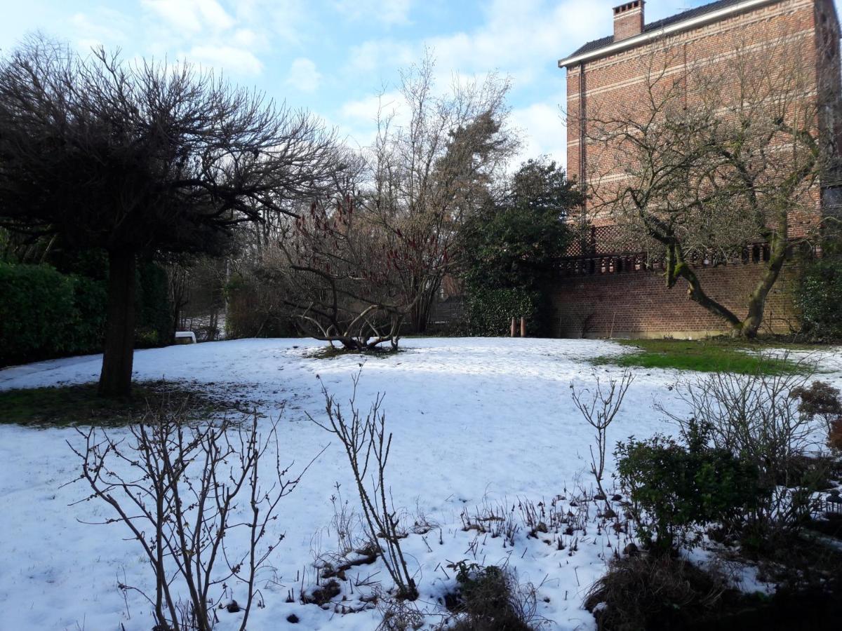 Un Grand Jardin En Ville. Chez Guy Uccle Екстер'єр фото